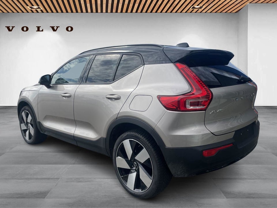 Volvo XC40 ReCharge Extended Range Plus 5d