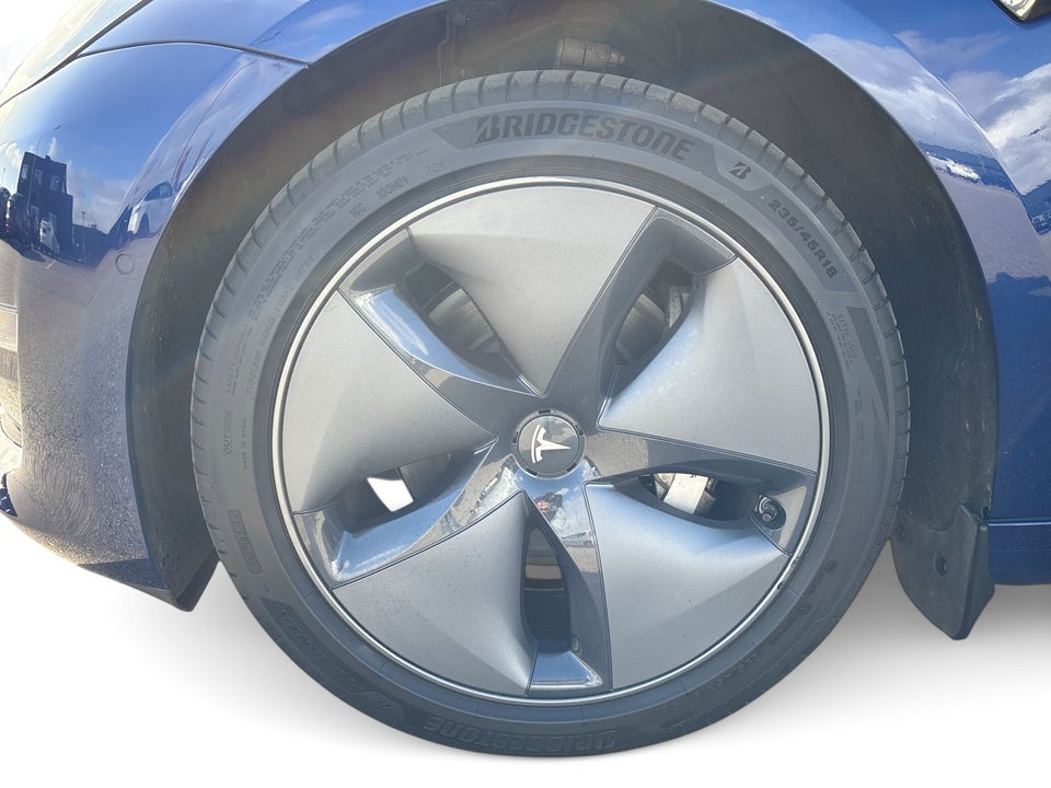 Tesla Model 3 Long Range AWD 4d