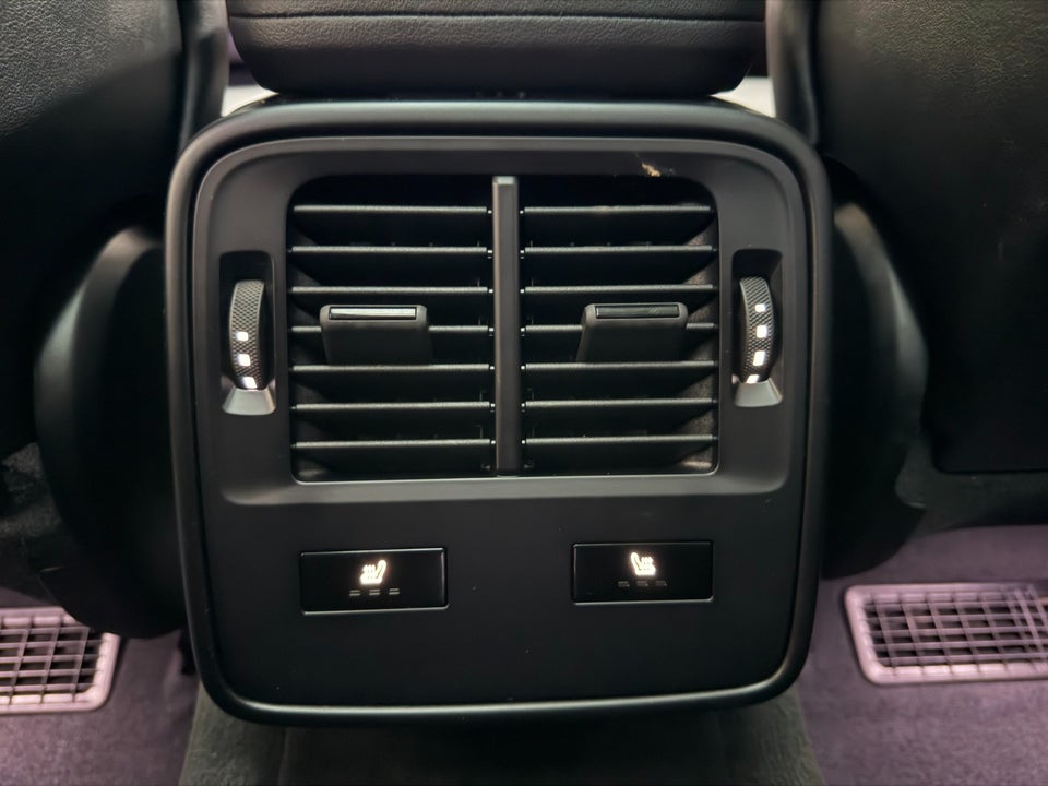 Porsche Taycan Performance+ 4d