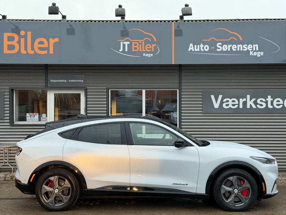 Ford Mustang Mach-E 98 Extended Range Tech2 AWD 5d