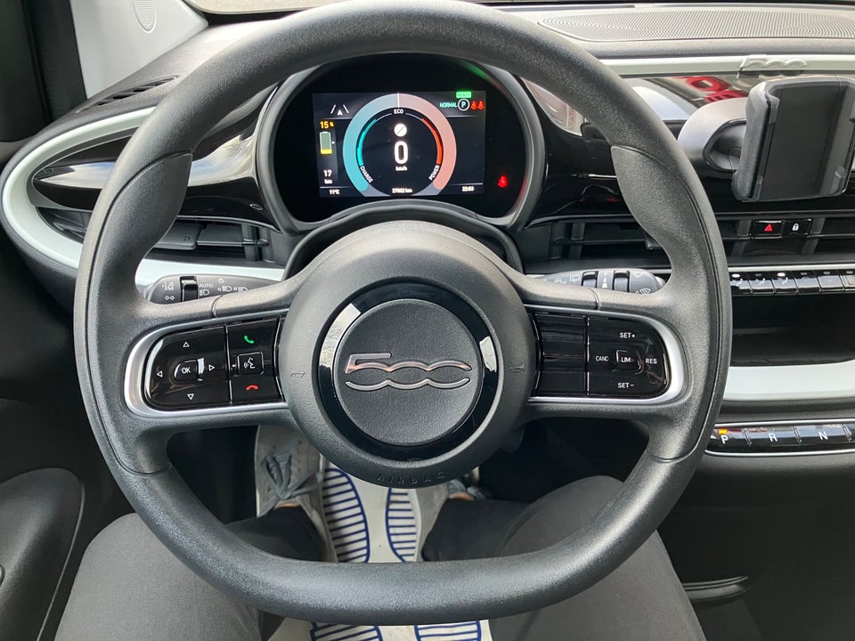 Fiat 500e 24 Action 3d