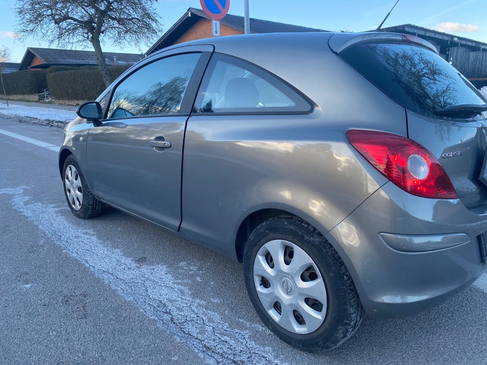 Opel Corsa 1,0 12V Enjoy 3d