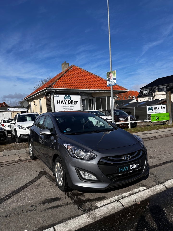Hyundai i30 1,6 CRDi 110 Style CW Eco 5d