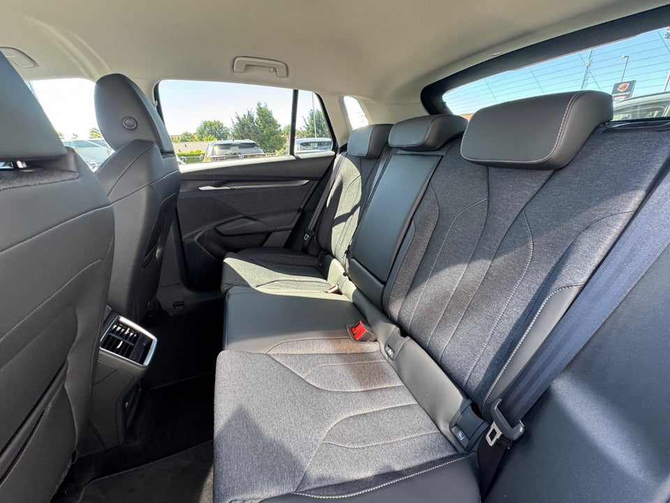 Skoda Elroq 60 iV Loft 5d