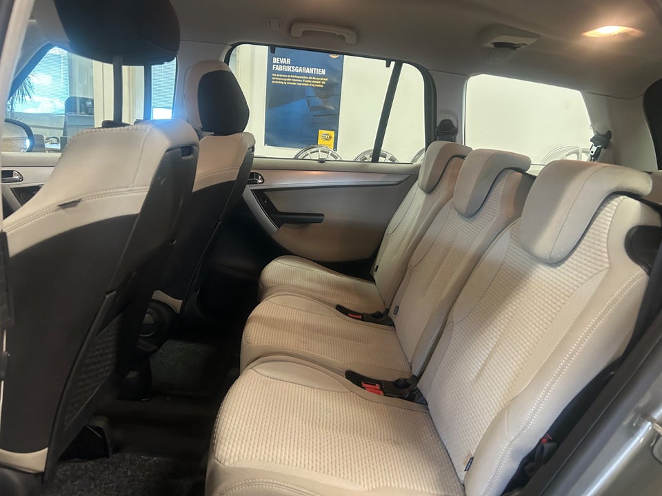 Citroën Grand C4 Picasso 2,0 HDi 138 VTR E6G 7prs 5d