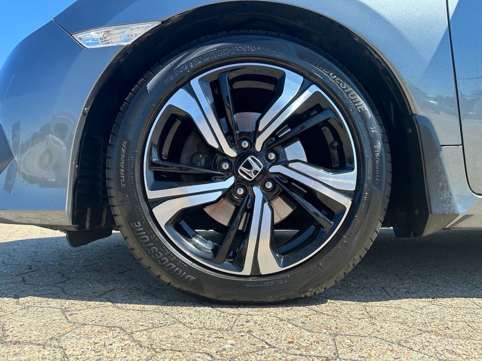 Honda Civic 1,5 VTEC Turbo Executive CVT 5d