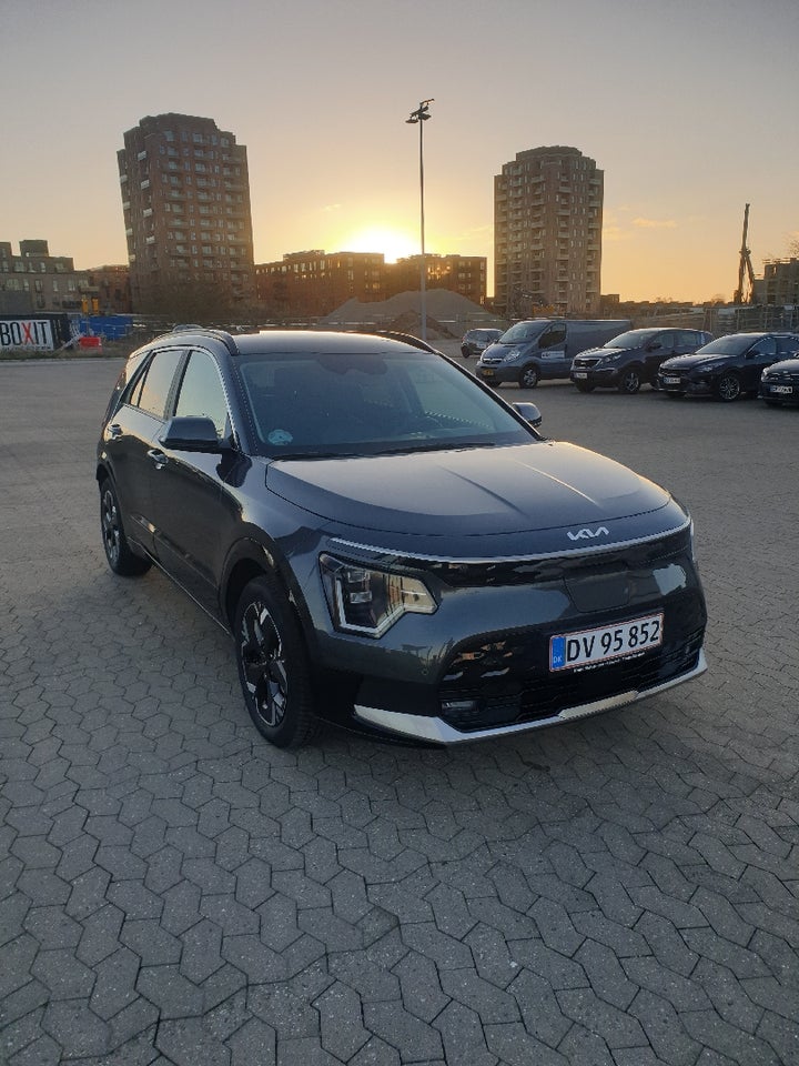 Kia Niro 64 EV Upgrade 5d