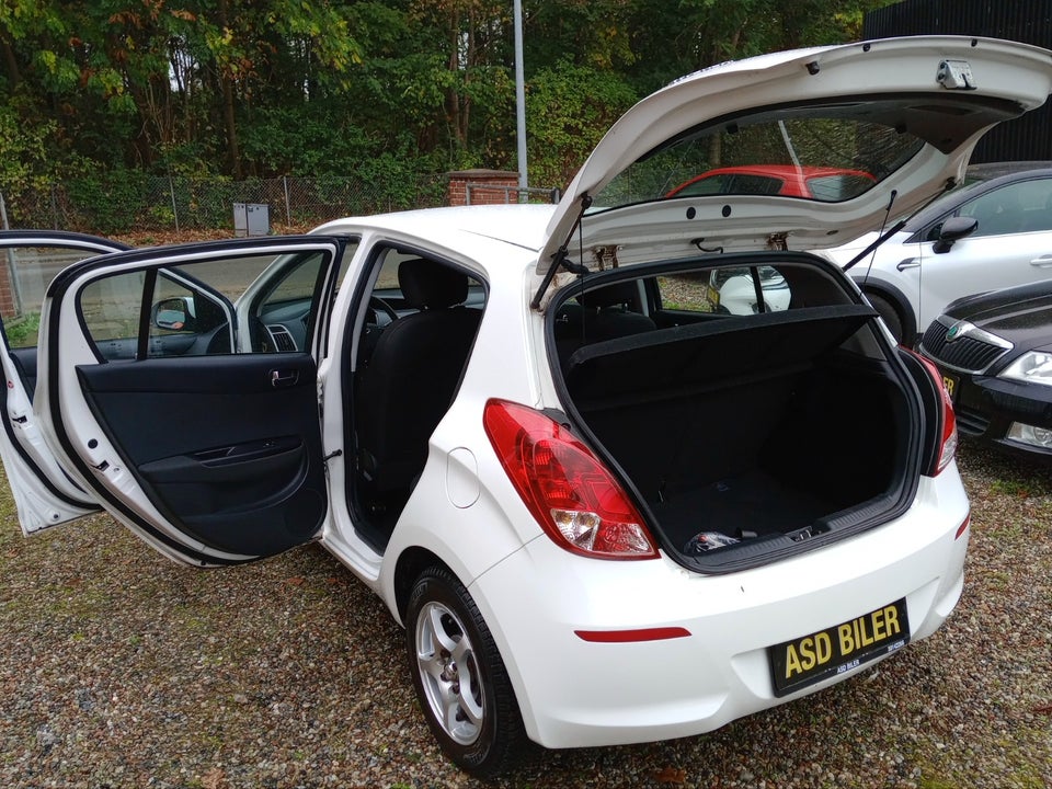 Hyundai i20 1,25 Comfort 5d