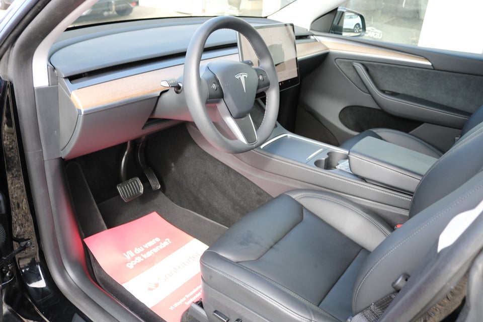 Tesla Model Y Long Range AWD 5d