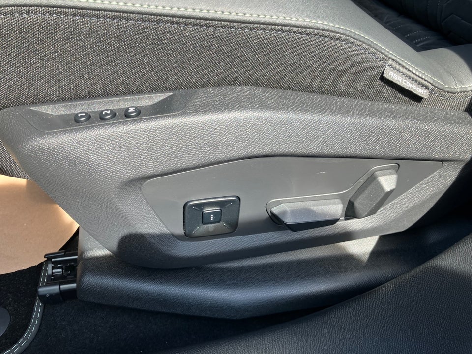 Peugeot e-5008 77 GT 7prs 5d