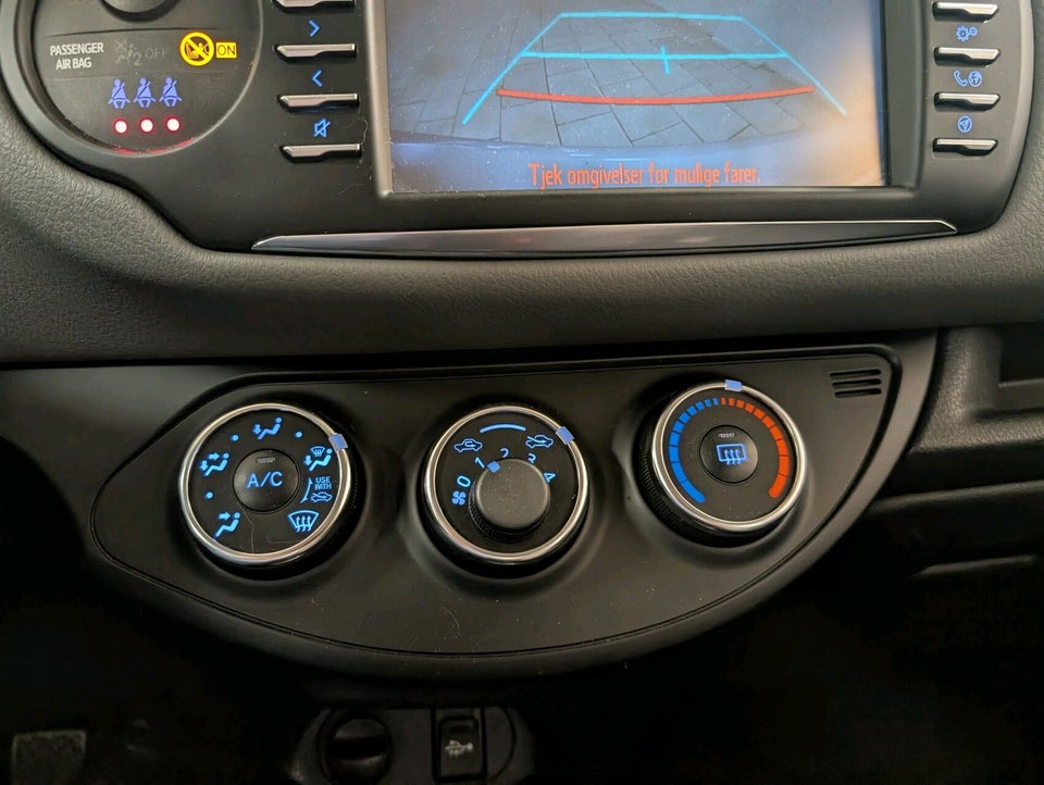 Toyota Yaris 1,0 VVT-i T2 5d