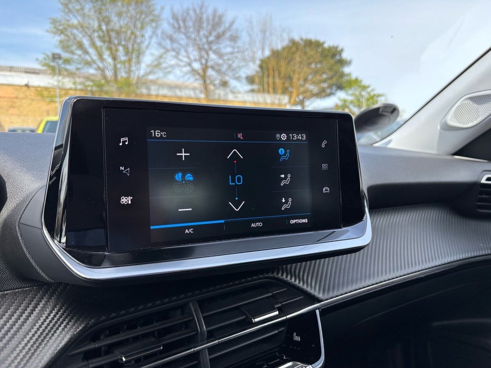 Peugeot 2008 1,2 PureTech 100 Platin 5d