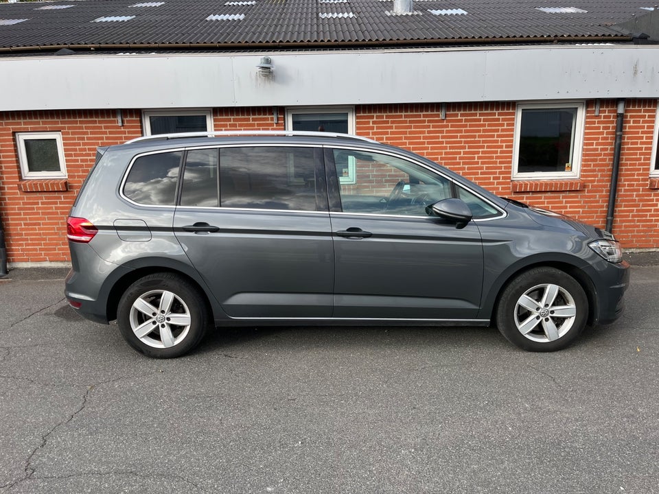 VW Touran 1,6 TDi 115 Comfortline DSG 7prs 5d