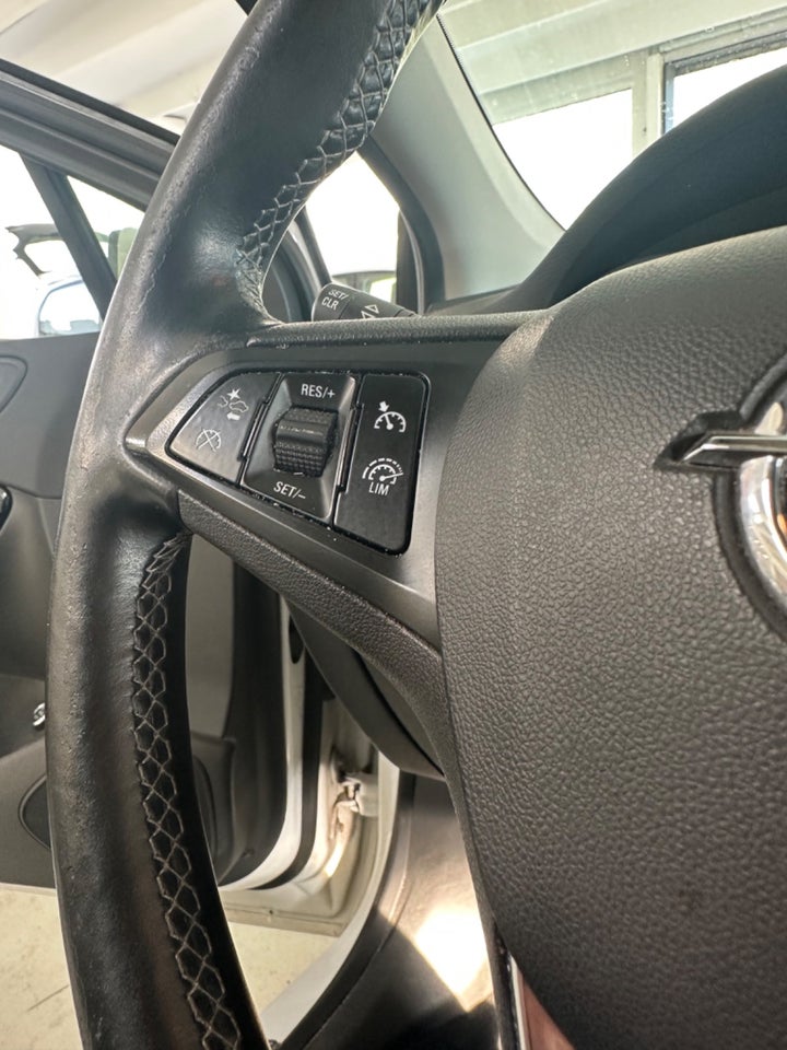 Opel Astra 1,6 CDTi 136 Innovation Sports Tourer 5d