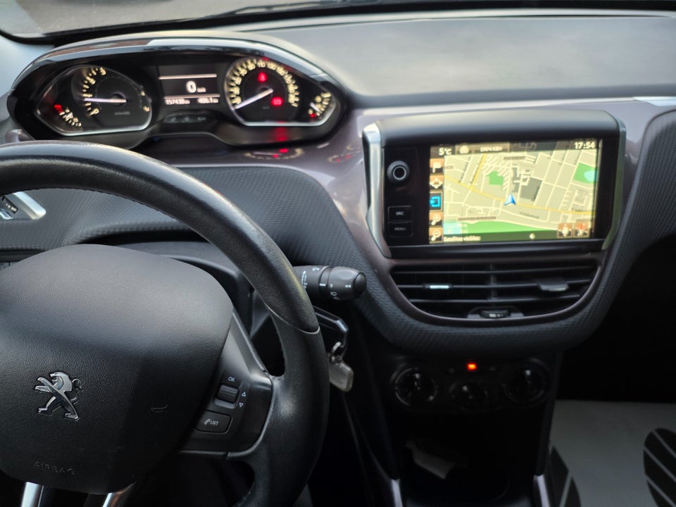 Peugeot 2008 1,2 VTi 82 Active 5d