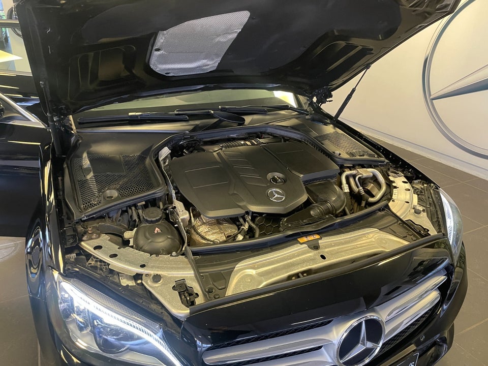Mercedes C220 d 2,0 Avantgarde stc. aut. 5d
