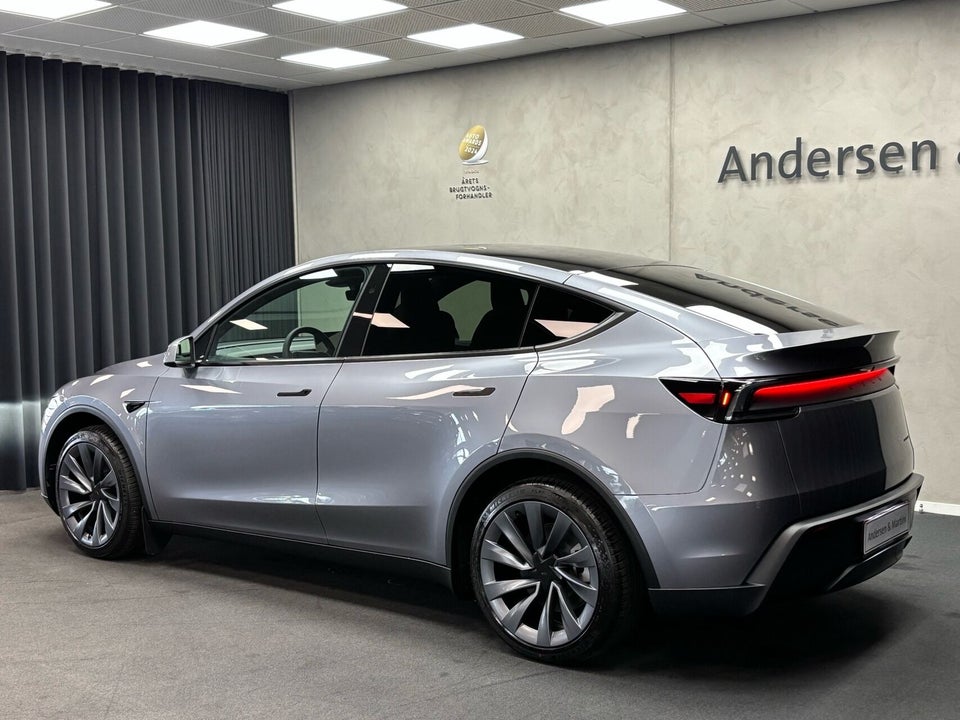 Tesla Model Y Premium Long Range RWD 5d