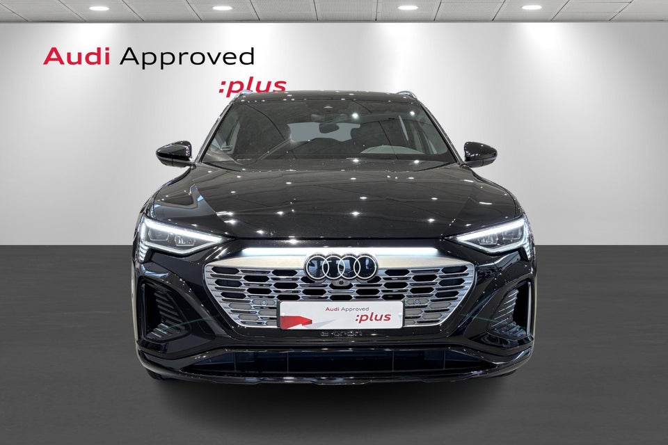 Audi Q8 e-tron 55 S-line quattro 5d