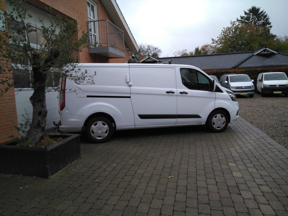 Ford Transit Custom 320 L2 2,0 TDCi 130 Trend