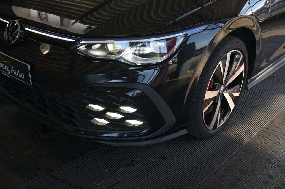 VW Golf VIII 1,4 GTE DSG 5d
