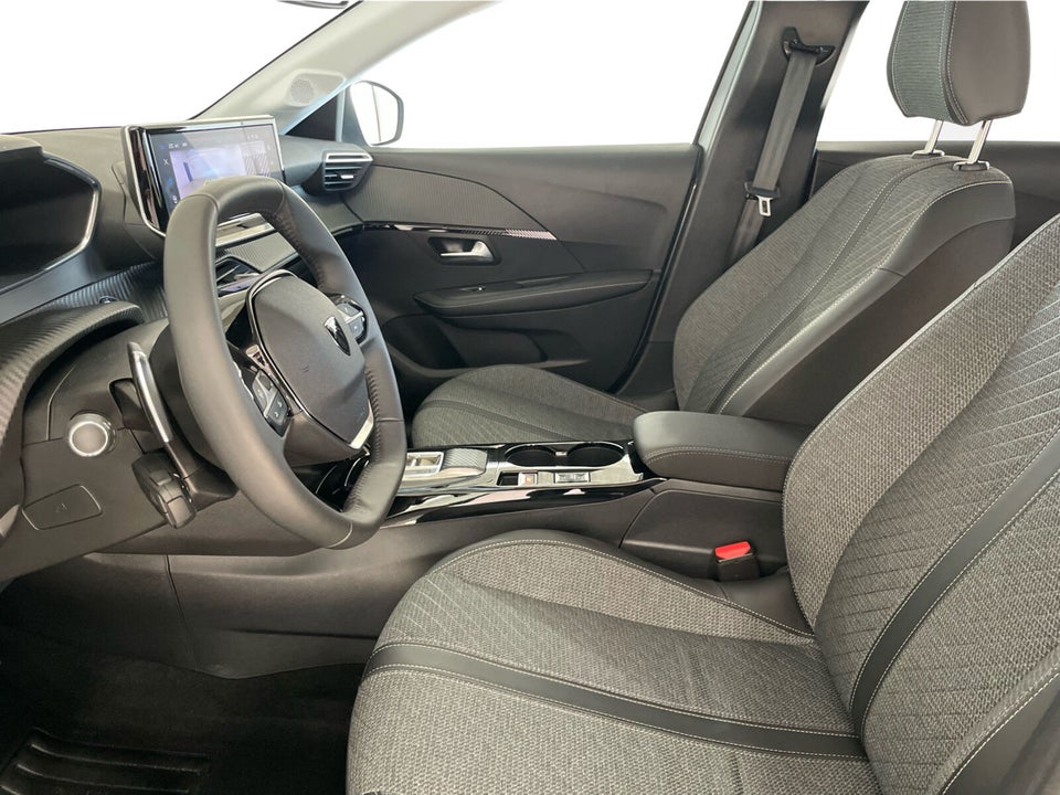 Peugeot 208 1,2 PureTech 100 Allure+ EAT8 5d