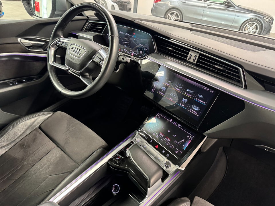 Audi e-tron 55 quattro 5d
