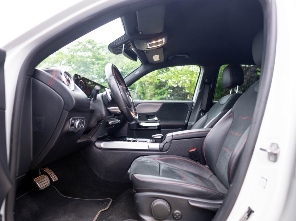 Mercedes EQB250 AMG Line 5d
