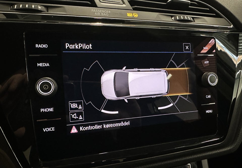 VW Touran 1,6 TDi 115 IQ.Drive DSG 7prs 5d