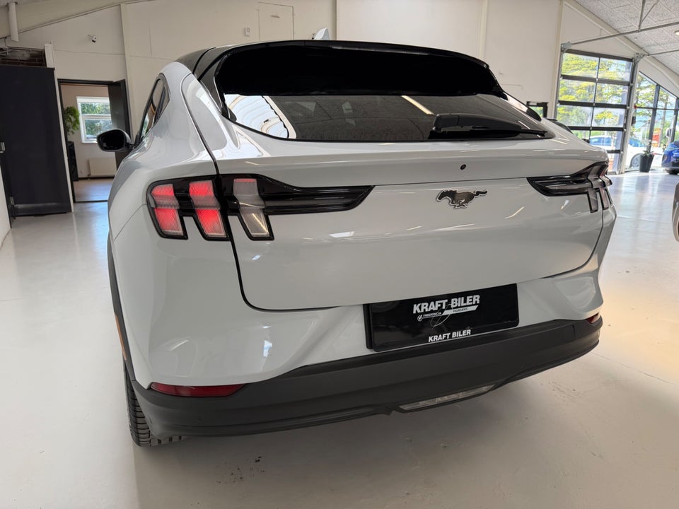 Ford Mustang Mach-E 70 Standard Range 5d