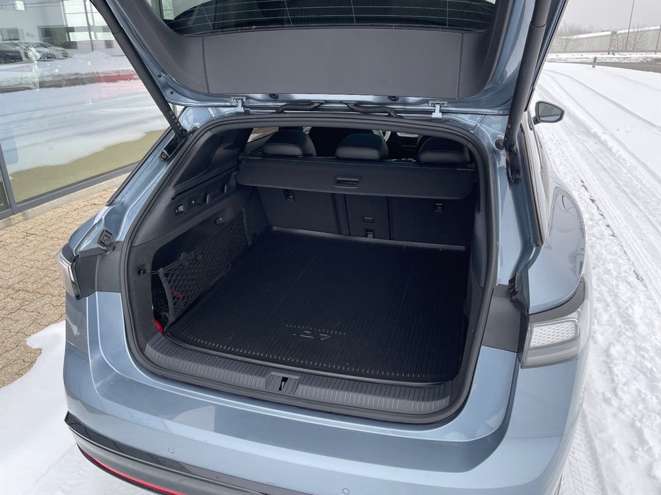 VW ID.7 77 Style+ Tourer 5d