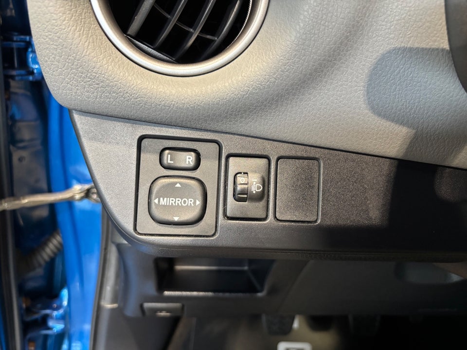 Toyota Yaris 1,3 VVT-i T2 Komfort 5d