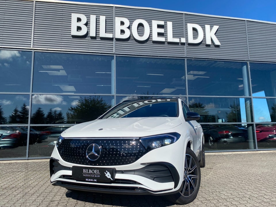 Mercedes EQA300 AMG Line 4Matic 5d