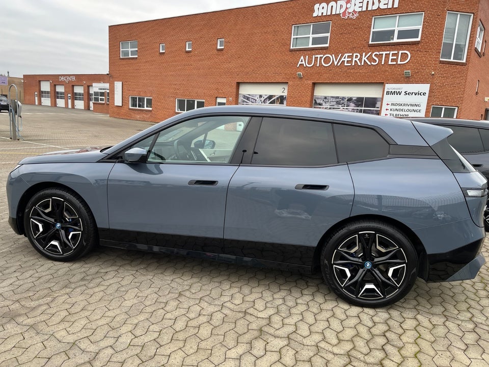 BMW iX xDrive40 Super Charged 5d