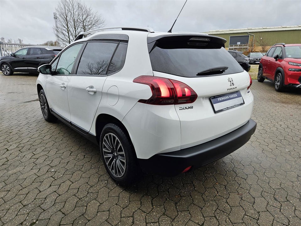 Peugeot 2008 1,2 VTi 82 Winter Edition 5d