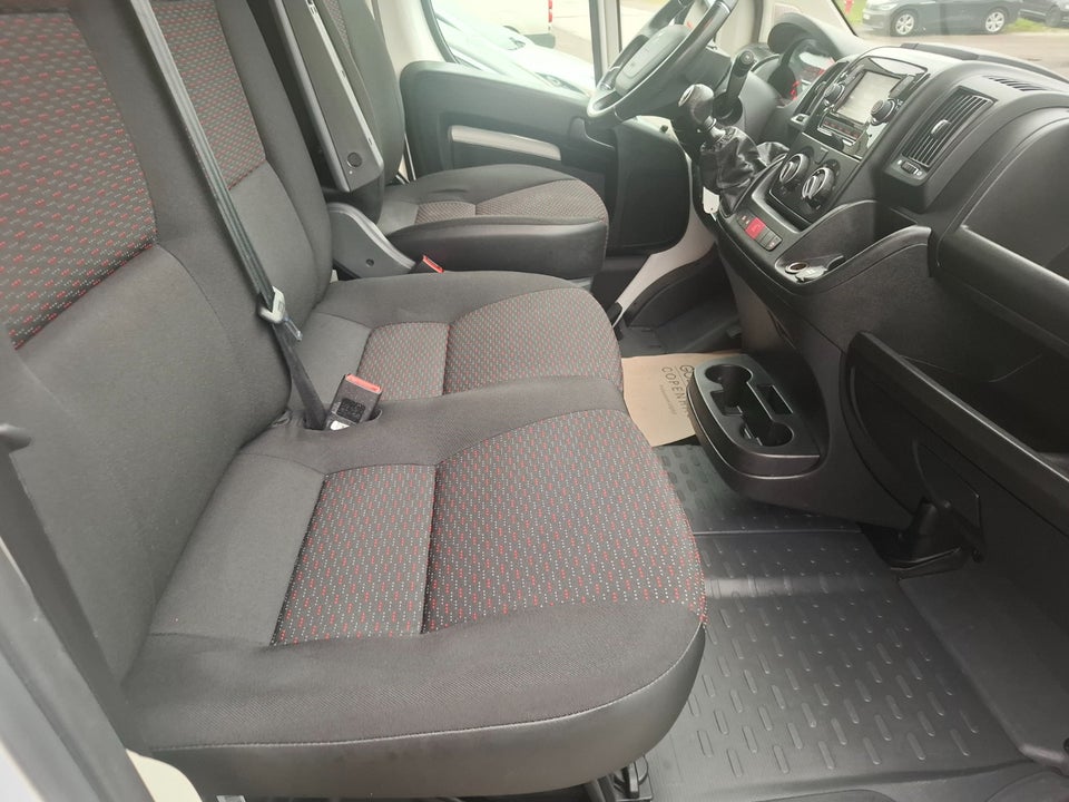 Peugeot Boxer 333 2,2 BlueHDi 165 L3H2 Premium