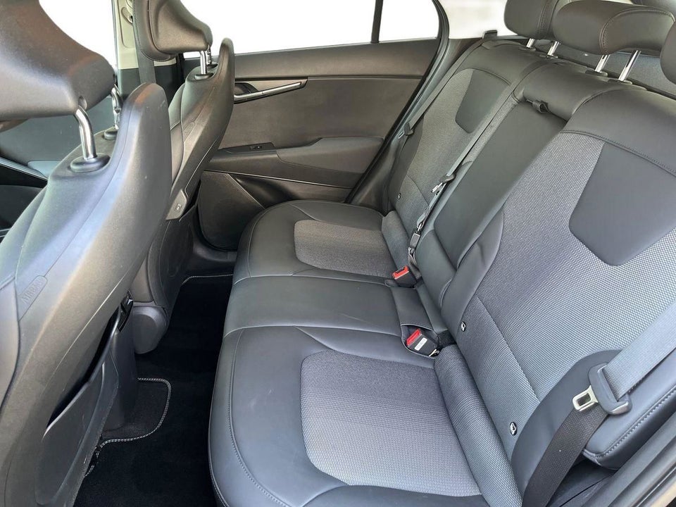 Kia Niro 64 EV Upgrade 5d