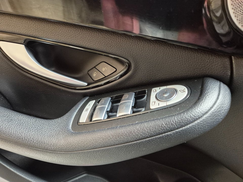 Mercedes C220 2,2 BlueTEC Business stc. 5d