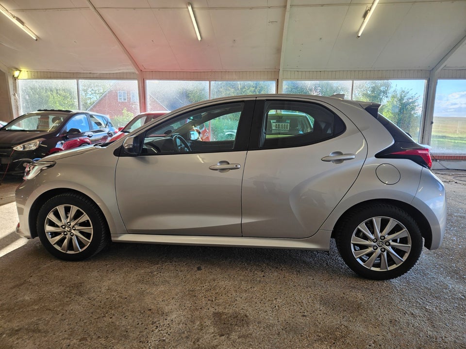 Toyota Yaris 1,5 Hybrid Active Tech+ e-CVT 5d