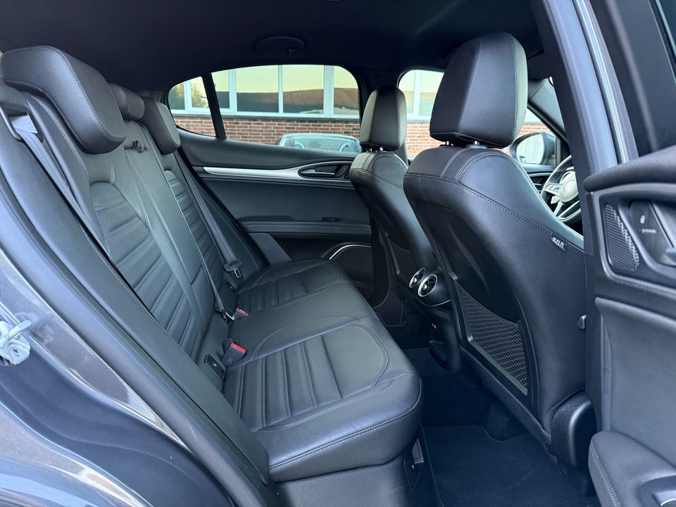 Alfa Romeo Stelvio 2,0 T 280 B-Tech aut. Q4 5d