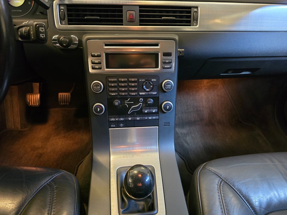 Volvo V70 2,0 Momentum 5d