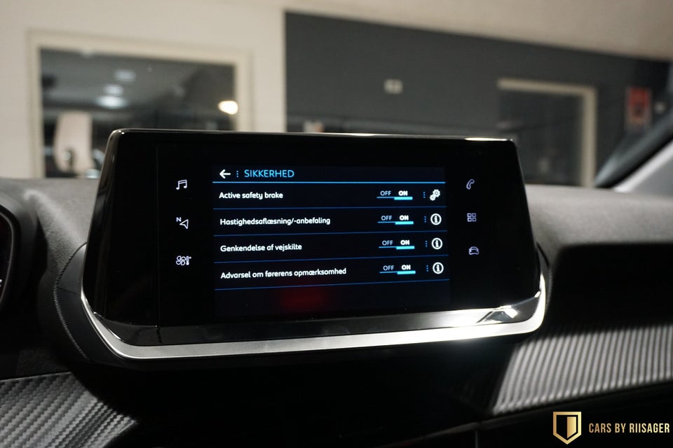 Peugeot 208 1,2 PureTech 75 Black Limited 5d