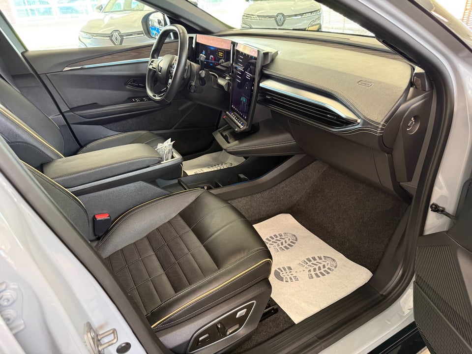 Renault Megane E-Tech 60 Iconic 5d