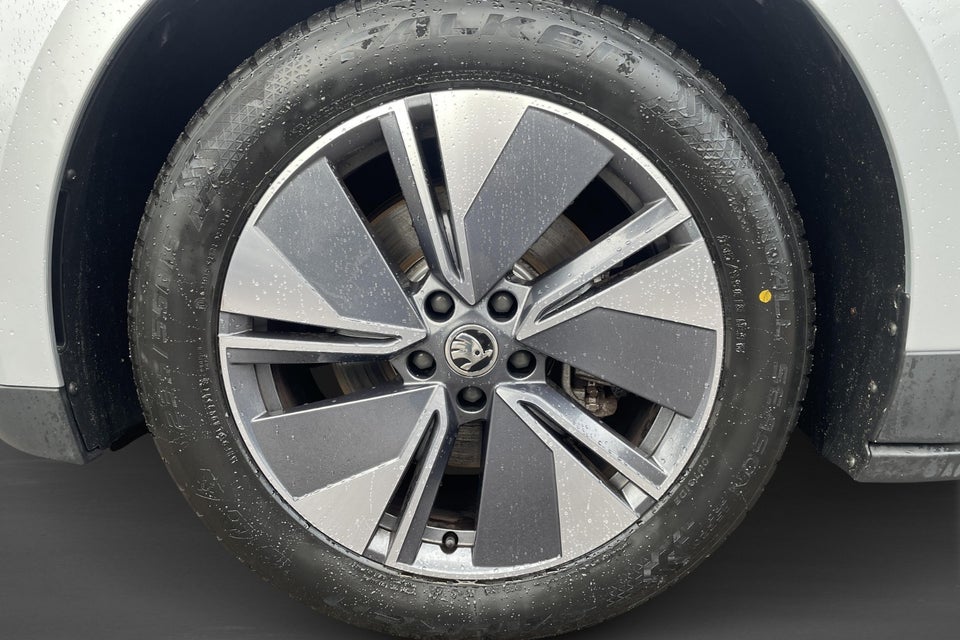 Skoda Enyaq 60 iV Loft 5d
