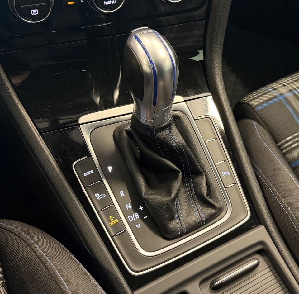 VW Golf VII 1,4 GTE DSG 5d