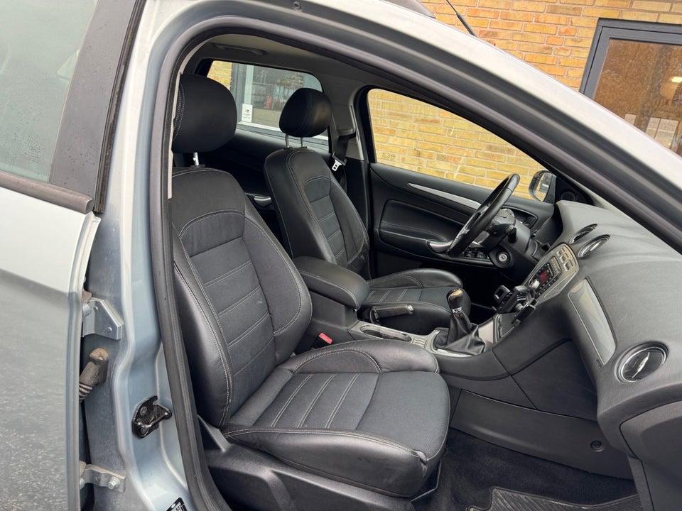 Ford Mondeo 2,0 Ambiente stc. 5d