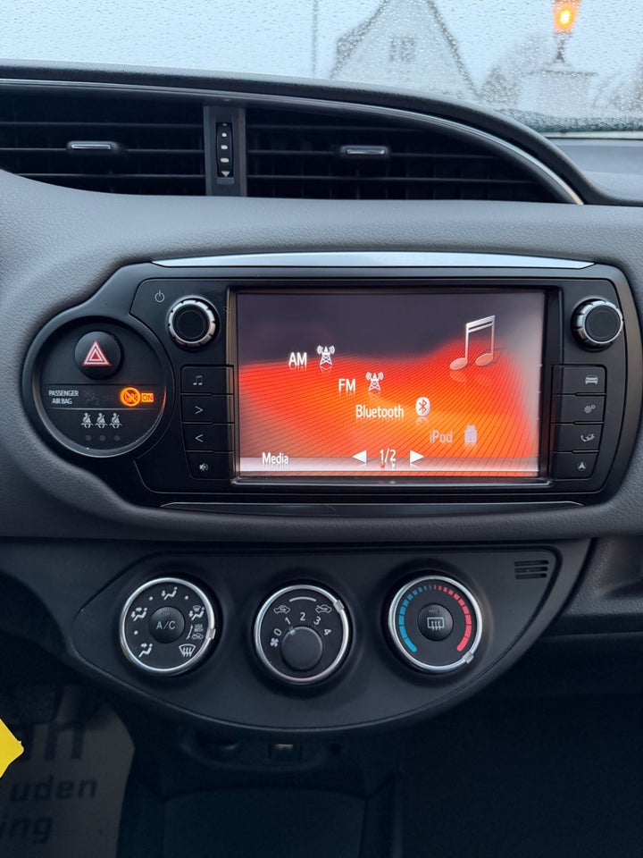 Toyota Yaris 1,0 VVT-i T2 Touch 5d