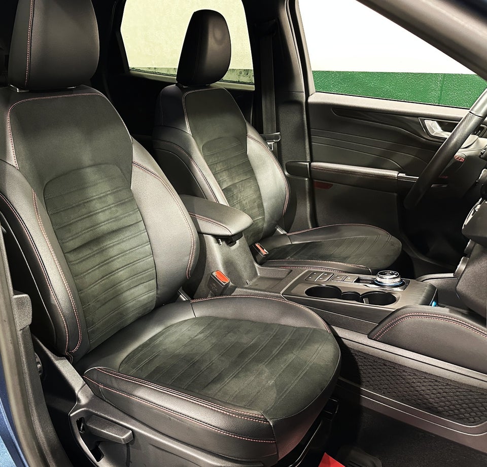 Ford Kuga 2,5 PHEV ST-Line X CVT 5d