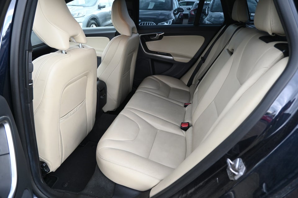 Volvo V60 2,0 D4 190 Momentum aut. 5d