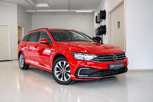 VW Passat, modelår 2021, 85,000 km