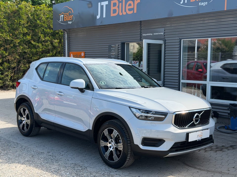 Volvo XC40 2,0 T4 190 Momentum aut. 5d